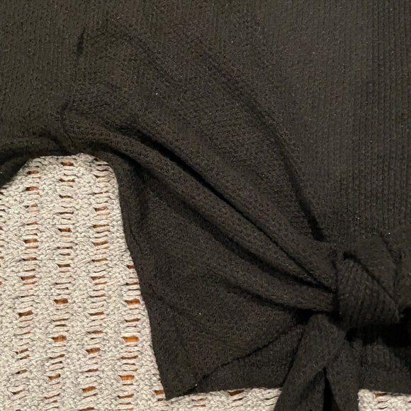 UO Black Tie-Front Top - Picture 4 of 4